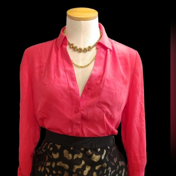 ❤️ Hot pink button down blouse🌸 - Picture 1 of 11